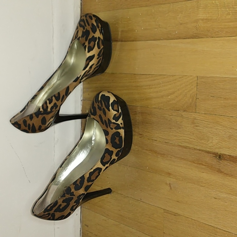 Guess cheetah printed platform heels